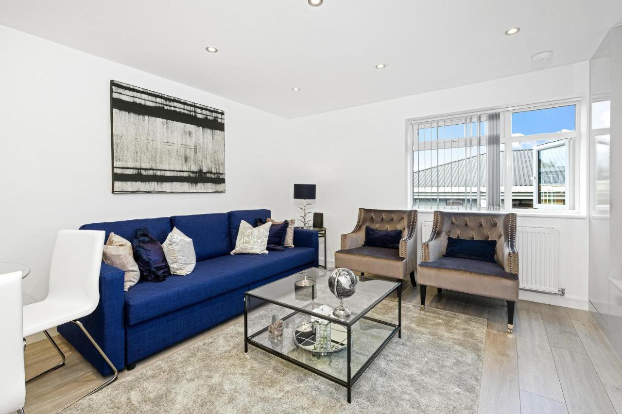 St Martins House Luxury 2 Bedroom Apartments Ruislip By 360Stays Exterior foto