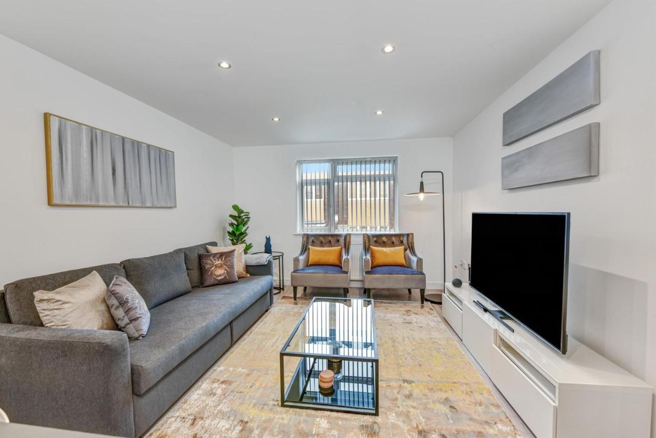 St Martins 2 Bedroom Apartments In Ruislip By 360 Stays Exterior foto
