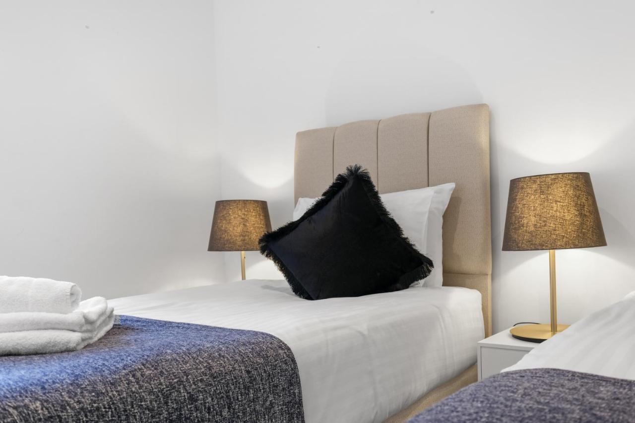 St Martins 2 Bedroom Apartments In Ruislip By 360 Stays Exterior foto