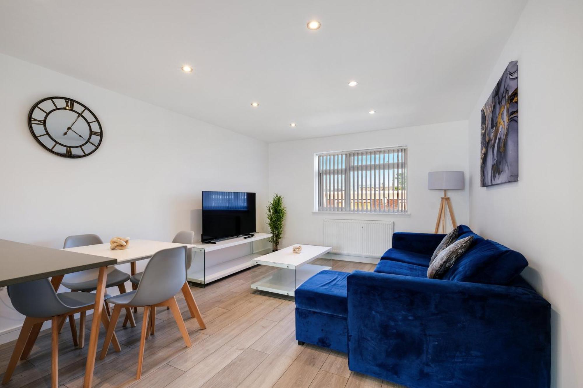 St Martins House Luxury 2 Bedroom Apartments Ruislip By 360Stays Exterior foto