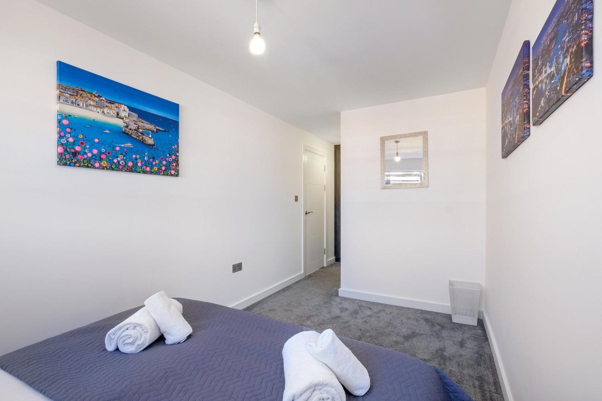 St Martins House Luxury 2 Bedroom Apartments Ruislip By 360Stays Exterior foto