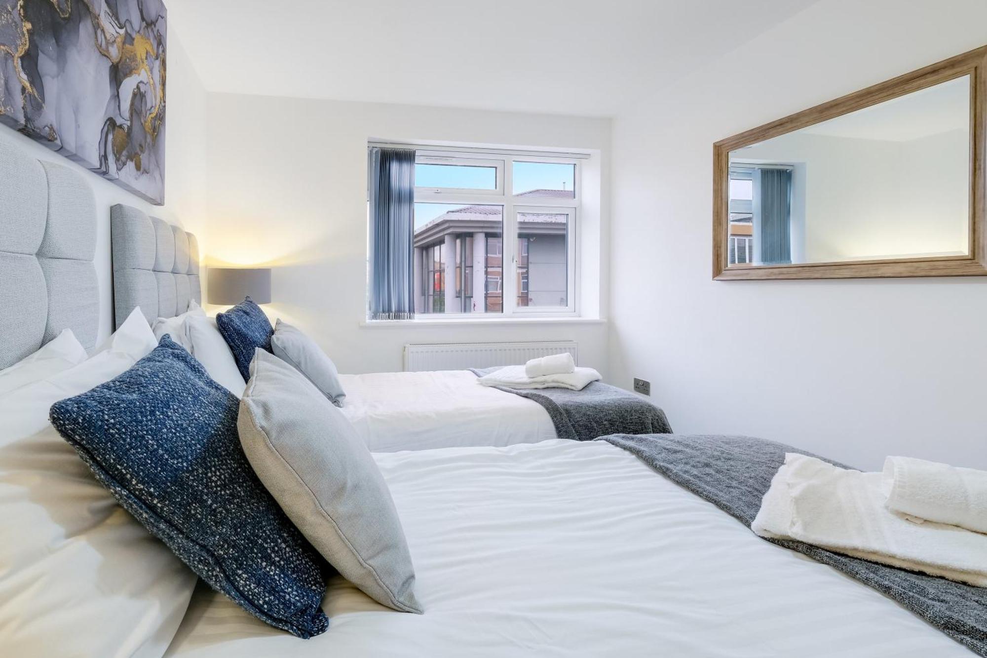 St Martins 2 Bedroom Apartments In Ruislip By 360 Stays Exterior foto