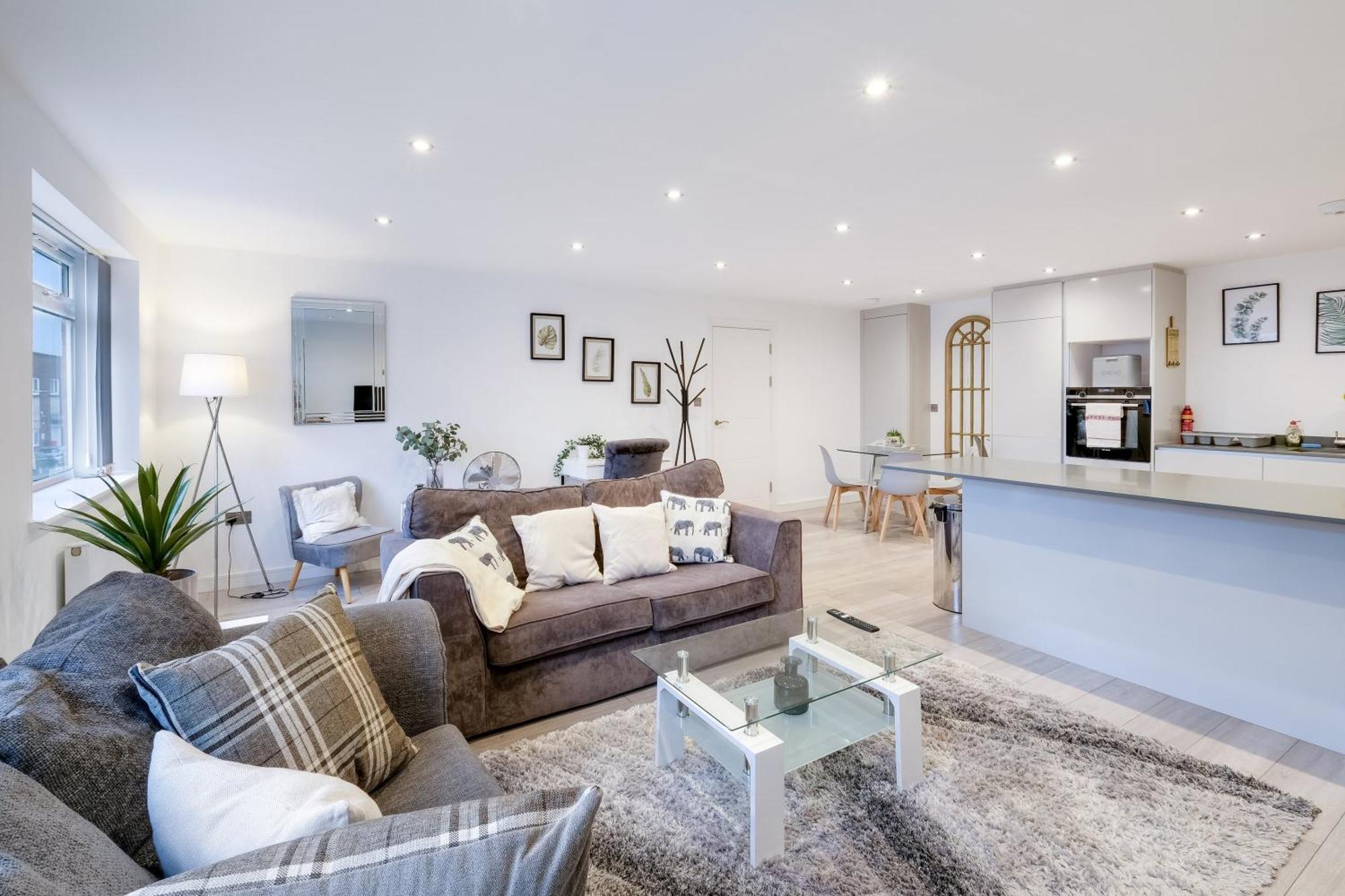 St Martins 2 Bedroom Apartments In Ruislip By 360 Stays Exterior foto